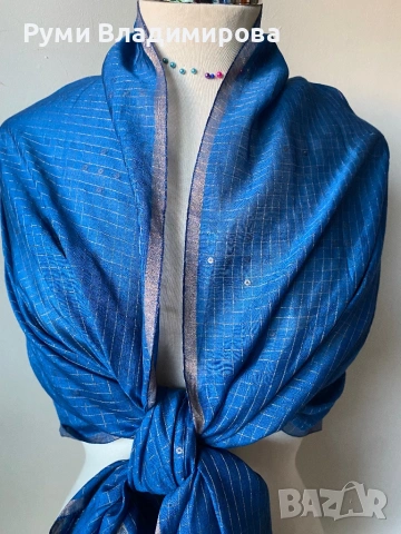 Ръчно тъкан, син шал от модал и коприна Fabindia, с етикет, снимка 2 - Шалове - 52533920