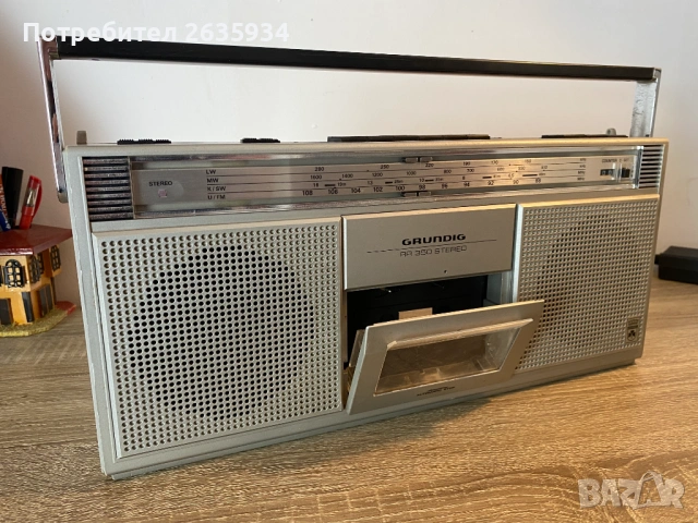 Радиокасетофон Grundig RR 350, снимка 2 - Радиокасетофони, транзистори - 54605986