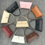 чанти 👜 Yves S𝐚𝐢𝐧𝐭 𝐋𝐚𝐮𝐫𝐞𝐧𝐭 🔂𝐒𝐈𝐙𝐄:↕️𝟏𝟑 𝐜𝐦 ↔️𝟐𝟖𝐜𝐦 ✅ , снимка 3