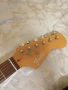 Продавам електрическа китара модел fender в много добро състояние, с класически fender цвят., снимка 6