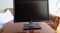 Монитор Dell UltraSharp 2209WA - 22", снимка 1