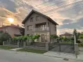Къща с двор 886 кв.м. в гр. Костинброд , снимка 1