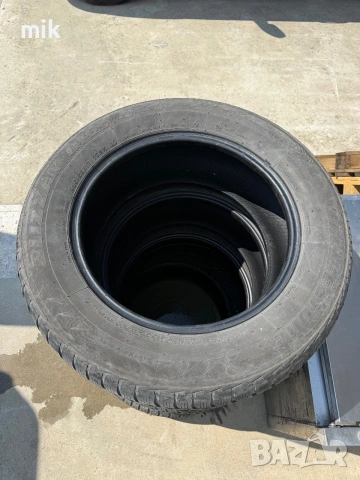 Гуми 235/60/17 Bridgestone, снимка 6 - Гуми и джанти - 55176100