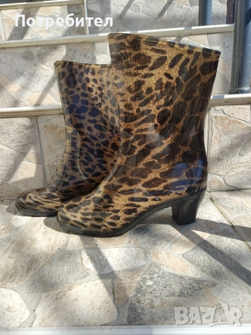 Елегантни гумени ботуши с леопардов принт и ток – като НОВИ 
