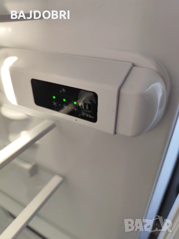Хладилник Indesit , снимка 5 - Хладилници - 54170700