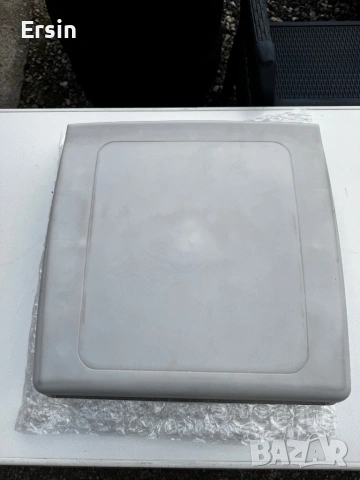 Люк с Вентилатор Thule Omnivent 12V С монтажен размер : 40/40 , снимка 10 - Къмпинг мебели - 54197083