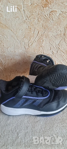 Маратонки  Адидас