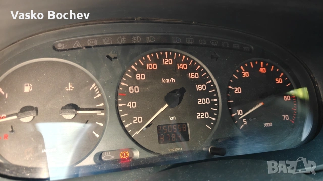 Renault Megan 1.6, снимка 8 - Автомобили и джипове - 54901281