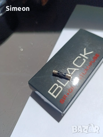 ПРОДАВАМ БУШОНИ Synergistic Research Pink Fuses и 1 брой  Black fuse, снимка 15 - Други - 54867512