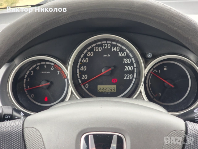 Honda Jazz 1.2i, 2006 г. Климатик / Бензин / Обслужена, снимка 15 - Автомобили и джипове - 54467008
