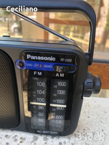 Запазено Преносимо радио . Panasonic RF-2400, снимка 2 - Радиокасетофони, транзистори - 55172457