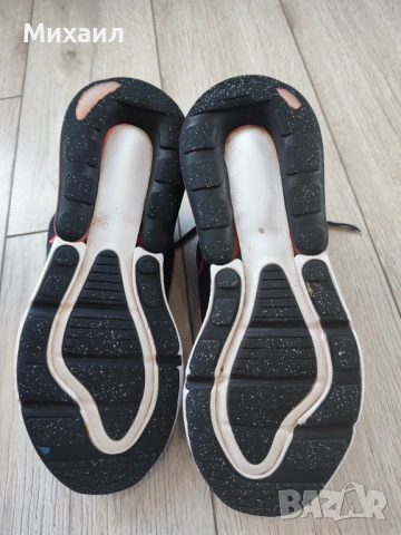 Детски маратонки Nike 38, снимка 4 - Детски маратонки - 54725108