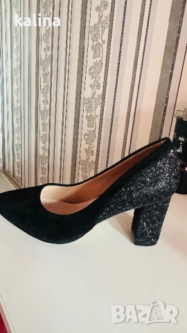 Черни велурени обувки 