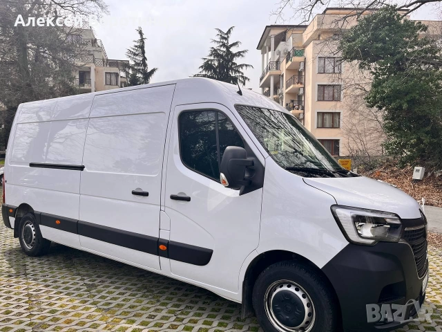 Транспортни услуги с голям бус Renault Master L3H2 – Дългосрочно партньорство