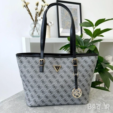 Чанта guess с дълга дръжка нова