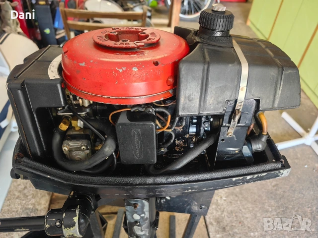Двутактов двигател за лодка Mercury 4hp , снимка 3 - Воден транспорт - 54131705