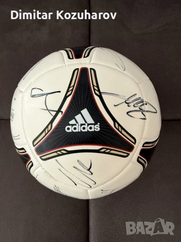 Футболна топка Adidas Tango Euro 2012 с автографи от германския национален отбор, снимка 2 - Футбол - 54414114