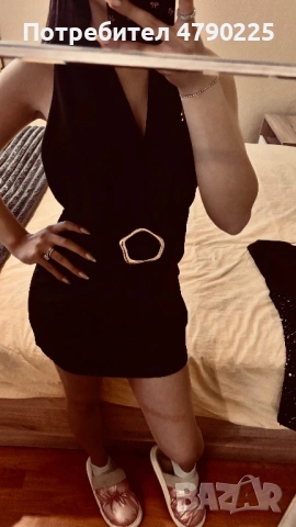 Стилна къса рокля в черен цвят., снимка 3 - Рокли - 54123427