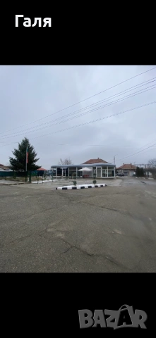 Търговски имот в супер центъра на с. Овощник , снимка 2 - Парцели - 53650490
