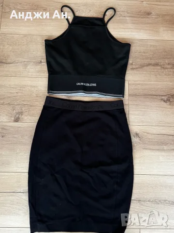 Топ и пола на Calvin Klein 