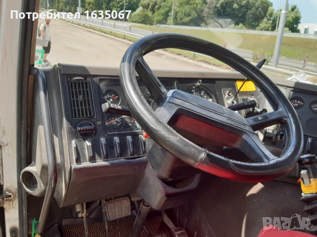 ПРОДАВА СЕ volvo fl7 три странен самосвал с кран  1990 г, снимка 8 - Камиони - 54718807