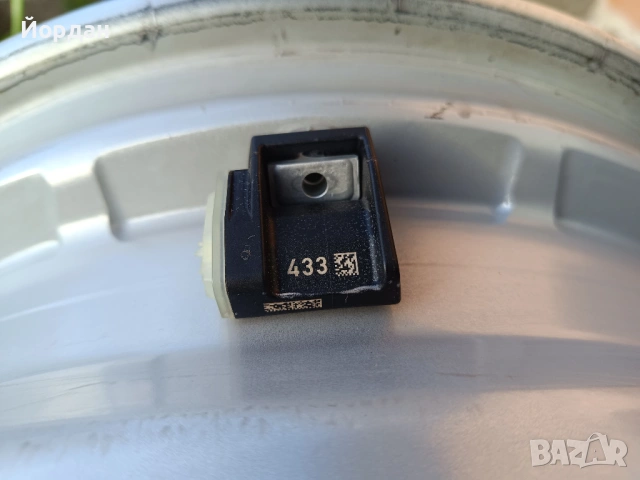 ОРИГИНАЛНИ джанти 17 ' цола 5x112 MERCEDES BENZ / МЕРЦЕДЕС 7,5J ET40 + датчици, снимка 14 - Гуми и джанти - 54544839