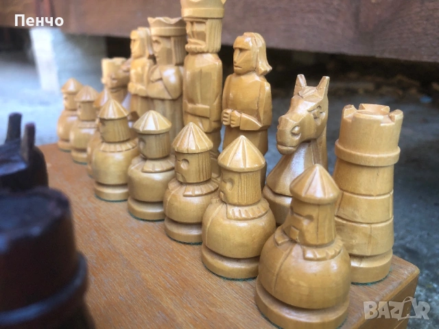  стари шахматни фигури и часовник - MADE IN GERMANY, снимка 14 - Антикварни и старинни предмети - 51698593