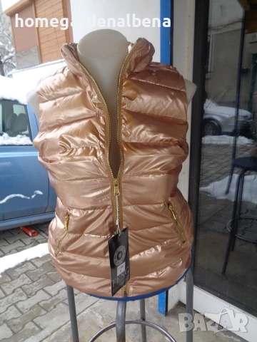 Дамски елек в цвят Розово злато – Стил и топлина за сезона