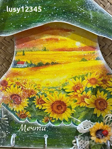 Къщичка гъбка-Поле със слънчогледи🌻🌾🌿🐞🌻🌻, снимка 2 - Декорация за дома - 55341949