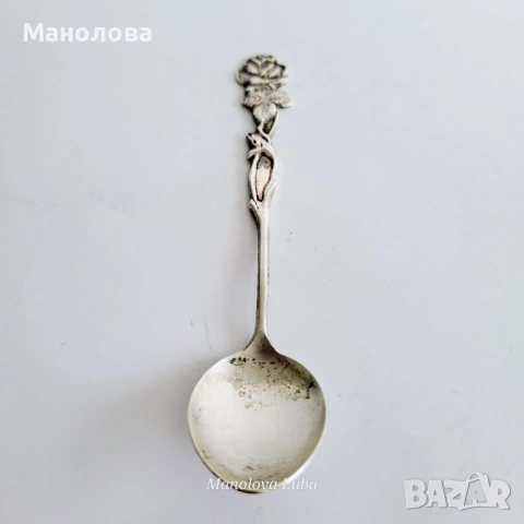 Елегантна лъжичка, класически модел, известен като „Хилдесхаймска роза“ (Hildesheimer Rose).