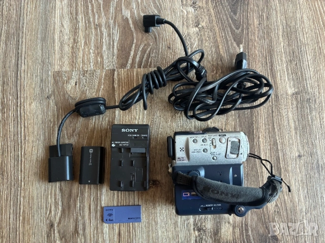 Sony DCR-PC5E - Made in Japan - Камера, снимка 2 - Камери - 54686977