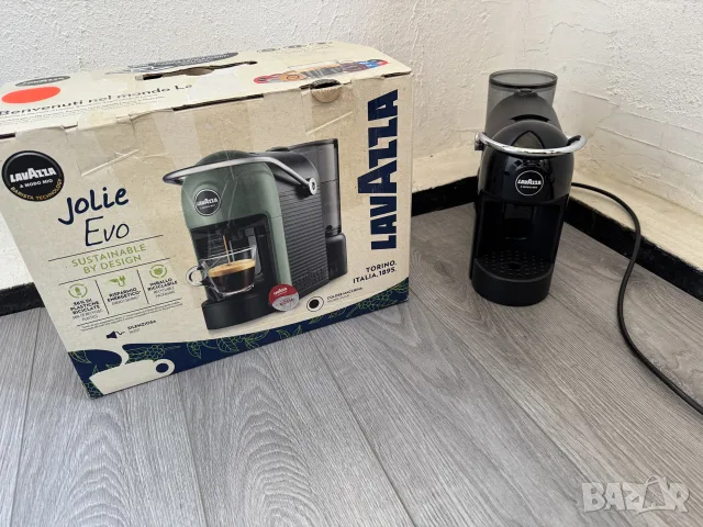 Кафемашина с Капсули Lavazza A Modo Mio Jolie Evo (10 Bar, Черна), Капсулна! , снимка 2 - Кафемашини - 55607030