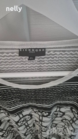 John Richmond оригинална тениска, снимка 3 - Тениски - 54400131