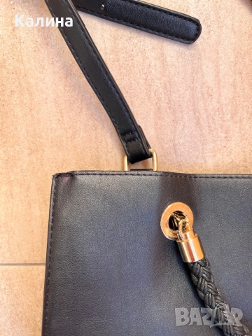Черна елегантна чанта, снимка 2 - Чанти - 53973922