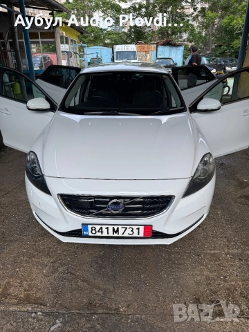 Volvo V40 T4 Turbo Benzin 180кс., снимка 4 - Автомобили и джипове - 55016536