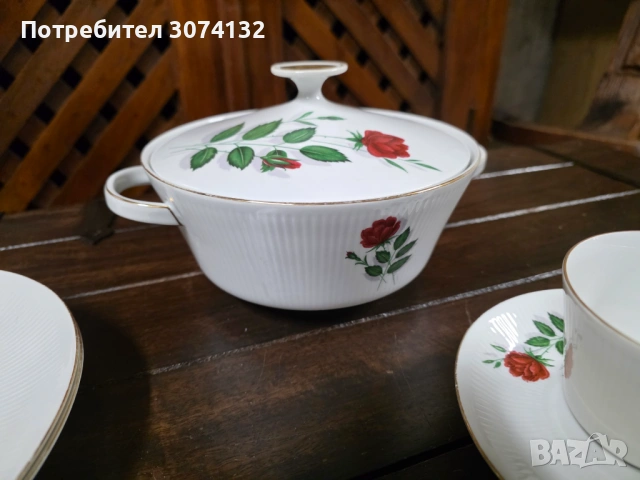 Голям сервиз от костен порцелан, снимка 4 - Сервизи - 54346998