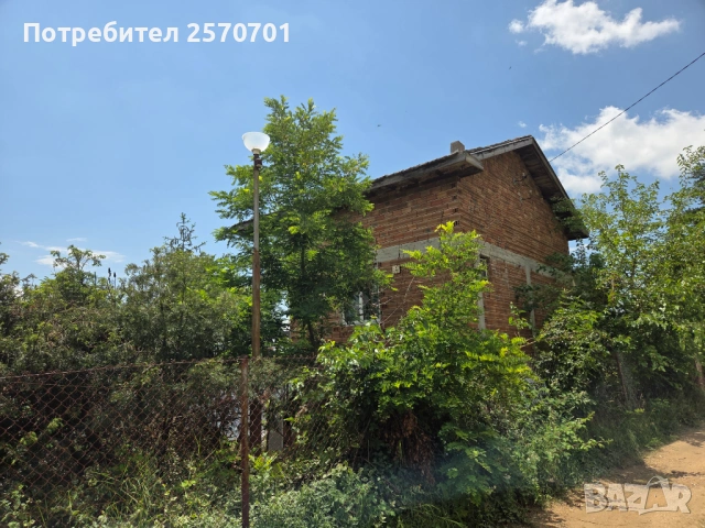 Продавам къща на брега на язовир Дондуково