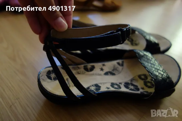 нови кожени сандали Clarks, 40ти номер , снимка 2 - Сандали - 55466596