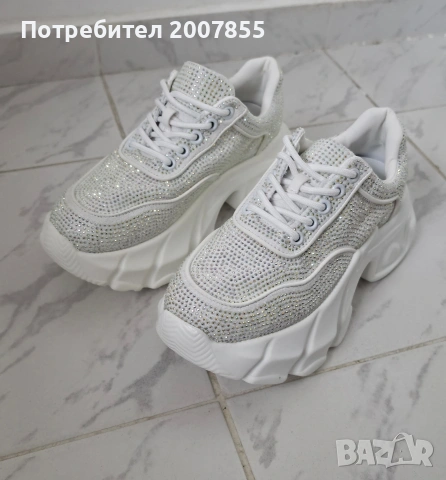Бели дамски маратонки с кристали , снимка 5 - Маратонки - 54479255