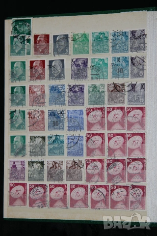Класьор с пощенски марки, снимка 12 - Филателия - 54398682