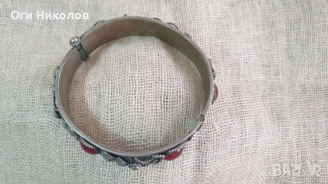 Старинна гривна с филигранни елементи и корали.., снимка 2 - Антикварни и старинни предмети - 54895753