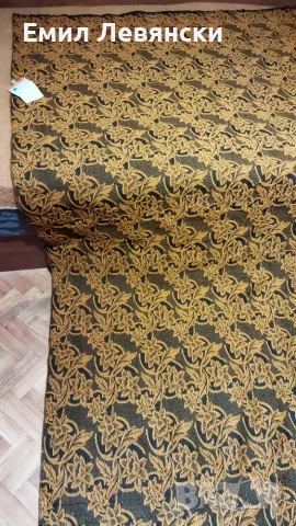 НОВ вълнен килим 400 х 150 см