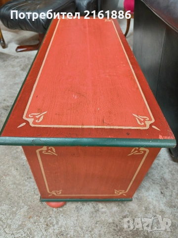 Ръчно рисуван скрин с месингови дръжки , снимка 4 - Скринове - 54183680