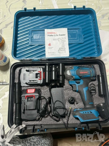 Акомулаторен Гайковерт с две батерии,зарядно