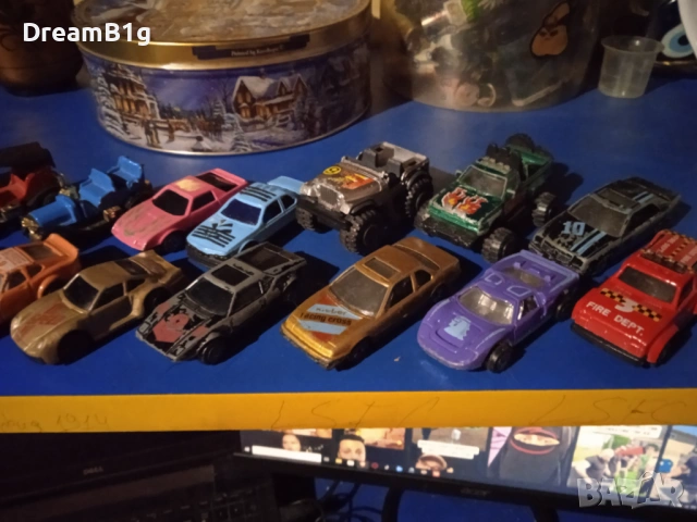 Колички за игра, снимка 13 - Коли, камиони, мотори, писти - 54323391