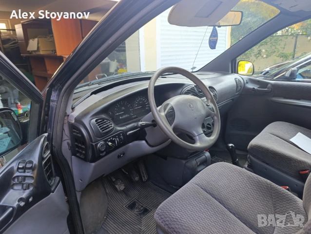 Chrysler Voyager 2.4 газ/бензин , снимка 5 - Автомобили и джипове - 54944376