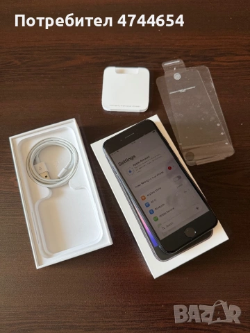 Продавам запазен Iphone SE 3 gen.