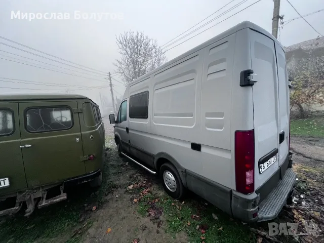Продавам два буса Ивеко Дейли дълга база средна база 2.8 и 2.3 двигател, снимка 12 - Бусове и автобуси - 55463359