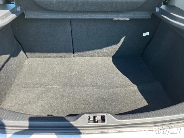 Renault Megane 1.5 Dci 110k.c., снимка 9 - Автомобили и джипове - 53731884