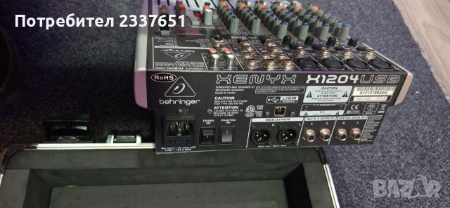 Смесителен пулт Behringer Xenyx X1204USB + Твърд куфар Thomann, снимка 4 - Други - 55192691